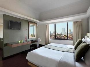 hotel santika pandegiling surabaya