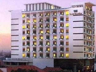 hotel santika pandegiling surabaya