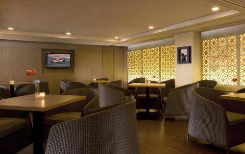 hotel santika pandegiling surabaya
