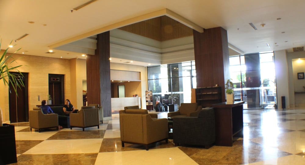 hotel santika pandegiling surabaya