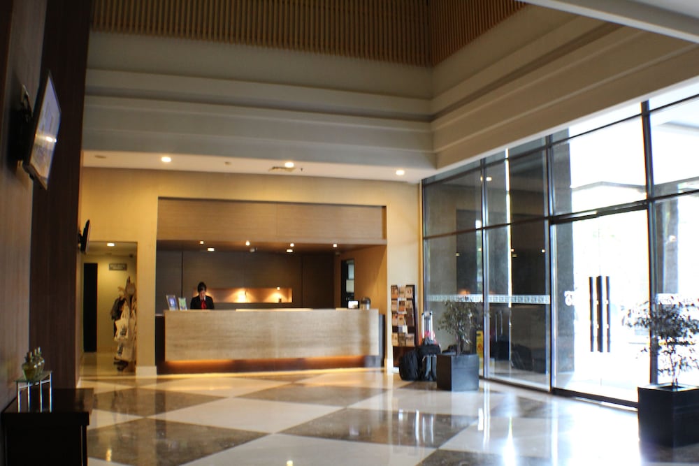 hotel santika pandegiling surabaya