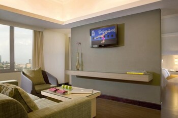 hotel santika pandegiling surabaya