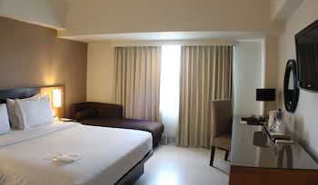 hotel santika pandegiling surabaya