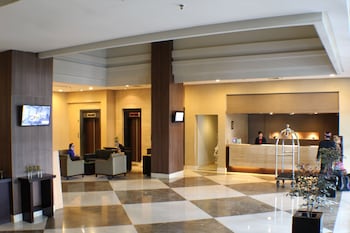 Hotel Santika Pandegiling Surabaya,Jl. Pandegiling No. 45,3 star