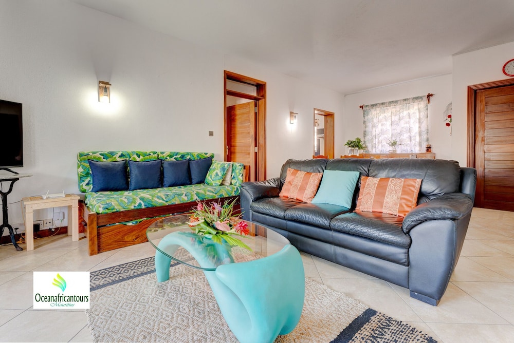 sunset boulevard suite