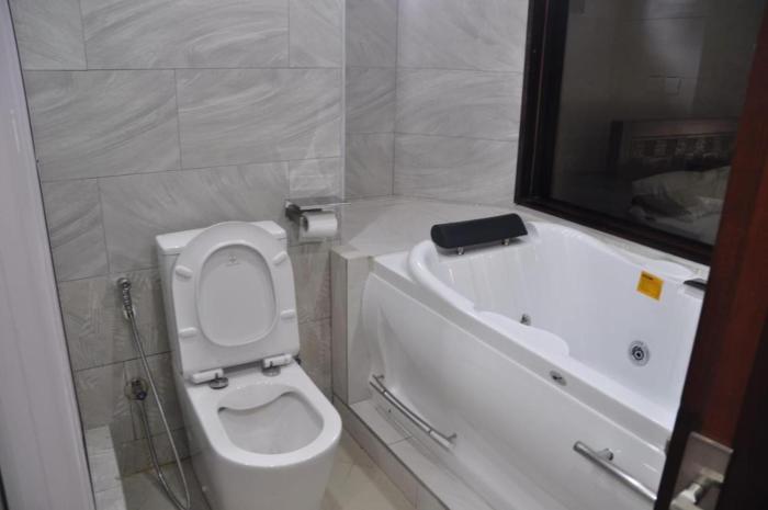 sunset boulevard suite