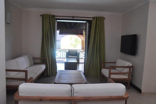 sunset boulevard suite