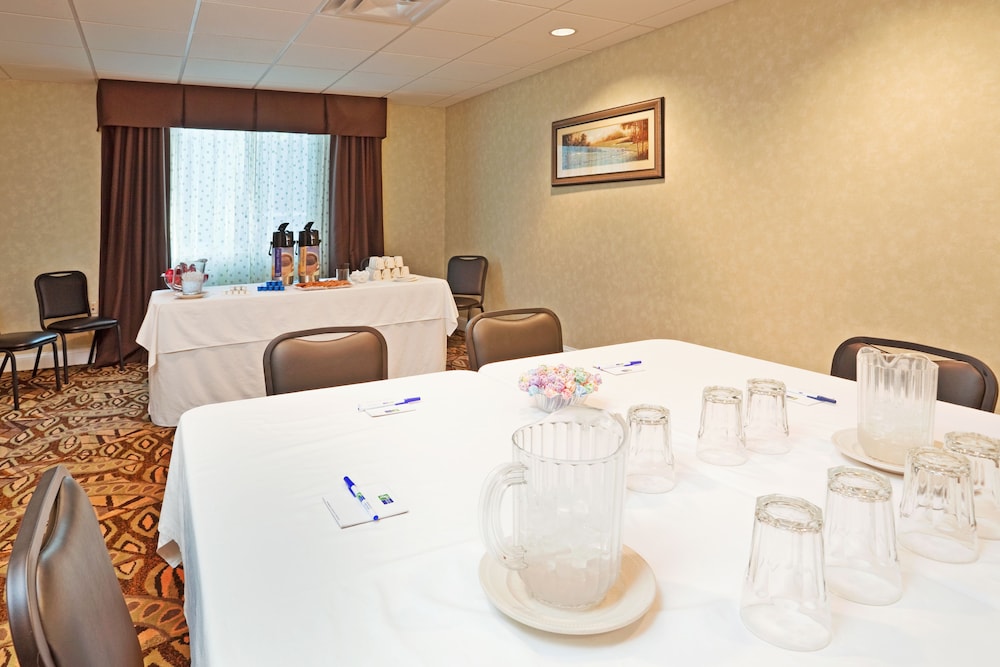 holiday inn express hotel and suites southern pines by ihg