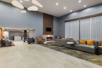 La Quinta Inn & Suites By Wyndham Knoxville Papermill,Tennessee>>Knoxville,3 star