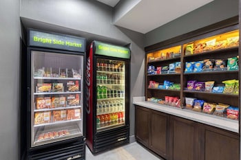 La Quinta Inn & Suites By Wyndham Knoxville Papermill,Tennessee>>Knoxville,3 star