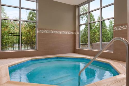 homewood suites by hilton charlottesville va