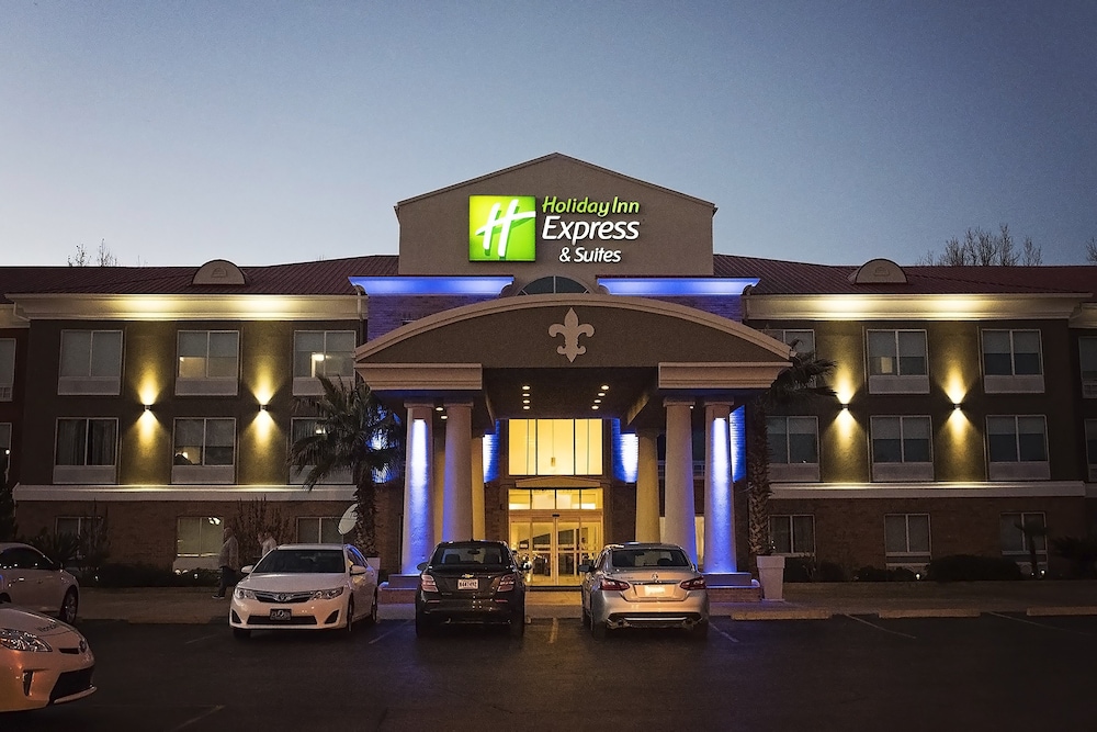 holiday inn express and suites alexandria by ihg