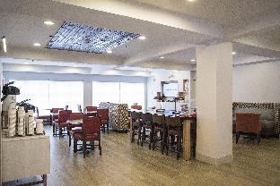 holiday inn express and suites alexandria by ihg
