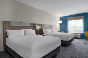 holiday inn express and suites alexandria by ihg