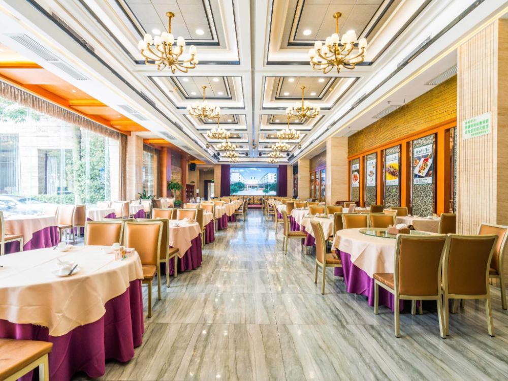 vienna classic hotel dongguan tangxia guanlan lake golf club