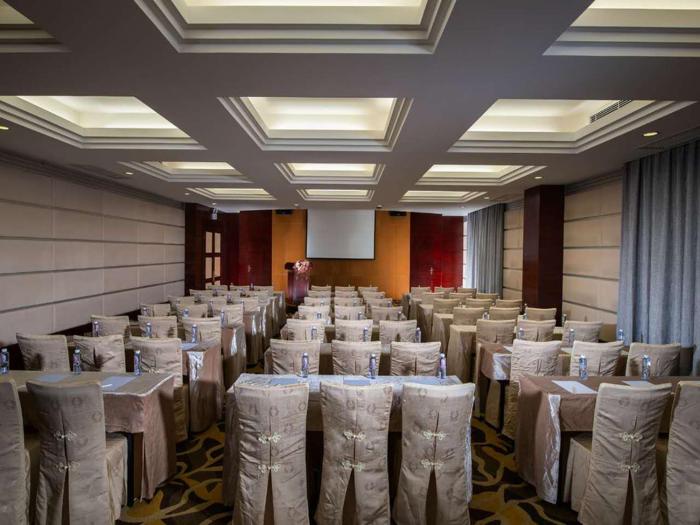 vienna classic hotel dongguan tangxia guanlan lake golf club