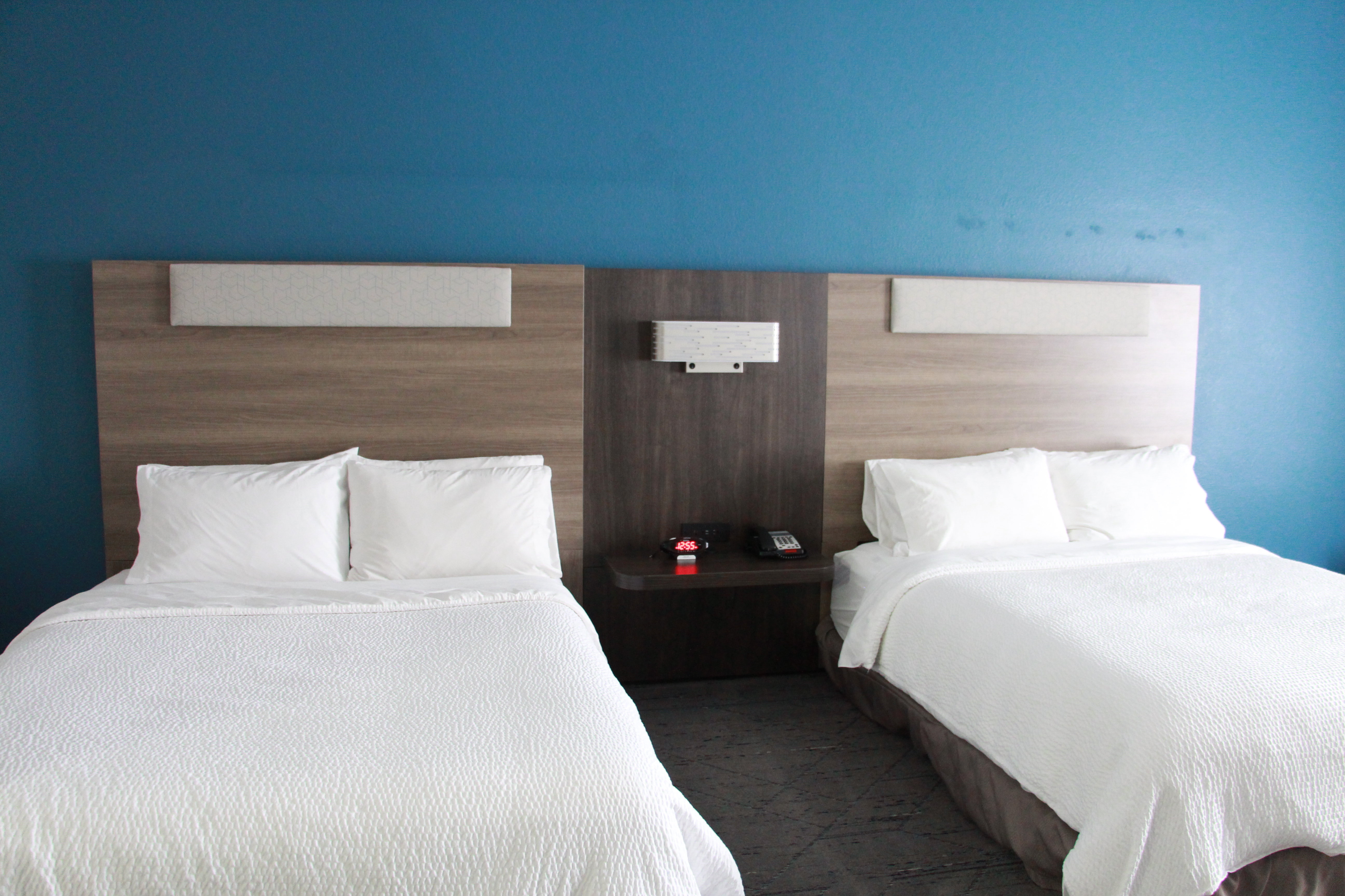 holiday inn express and suites wytheville by ihg