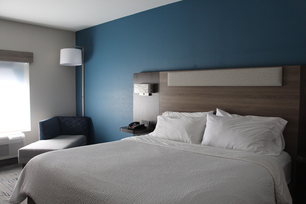 holiday inn express and suites wytheville by ihg