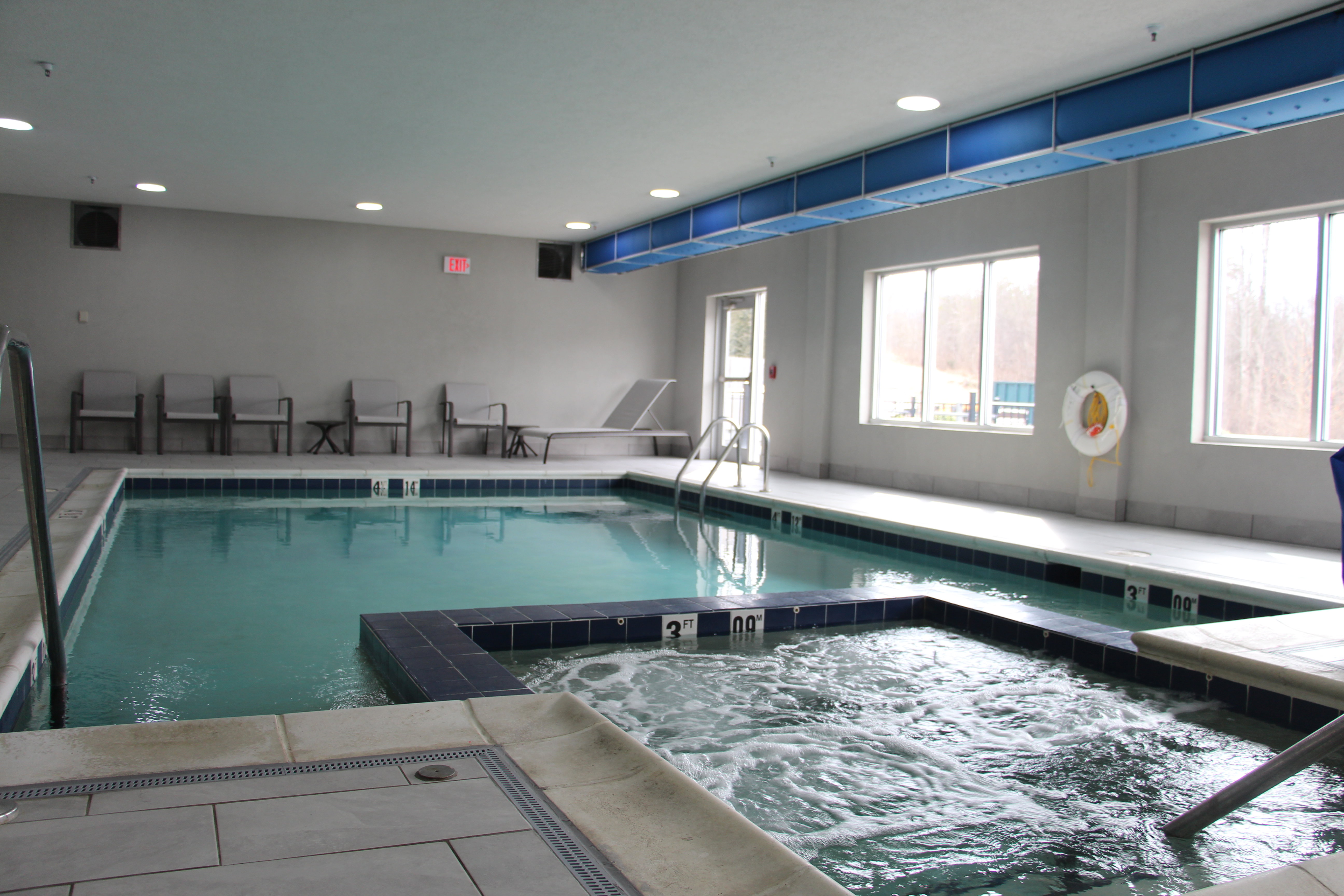 holiday inn express and suites wytheville by ihg