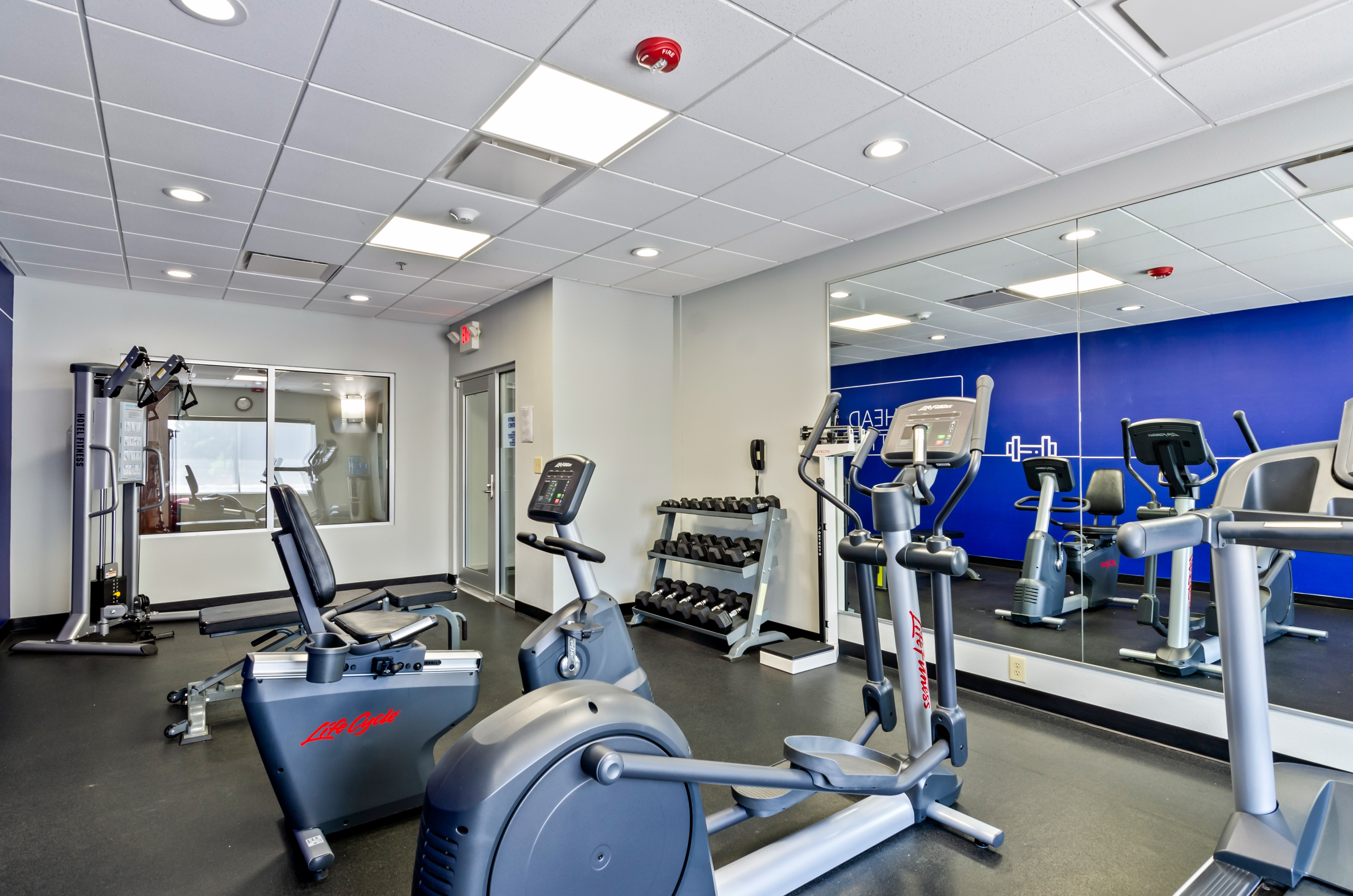 holiday inn express and suites wytheville by ihg
