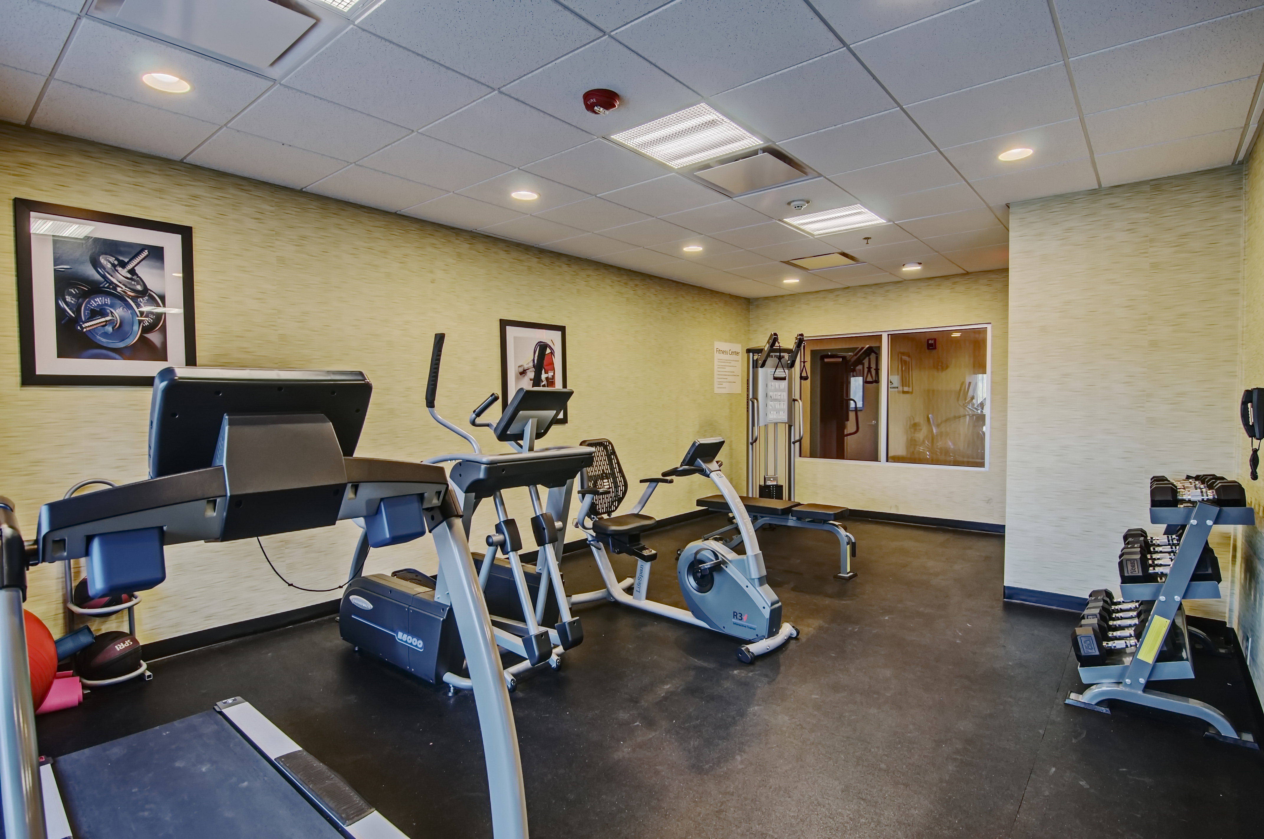 holiday inn express and suites wytheville by ihg
