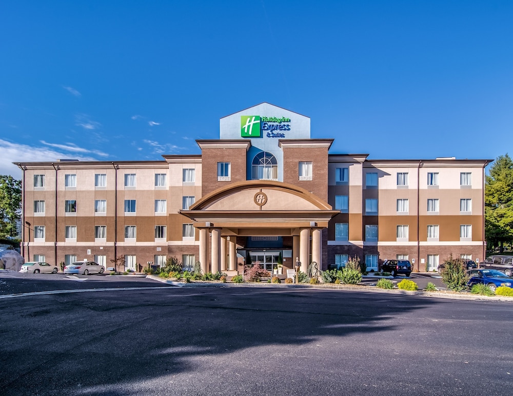 holiday inn express and suites wytheville by ihg