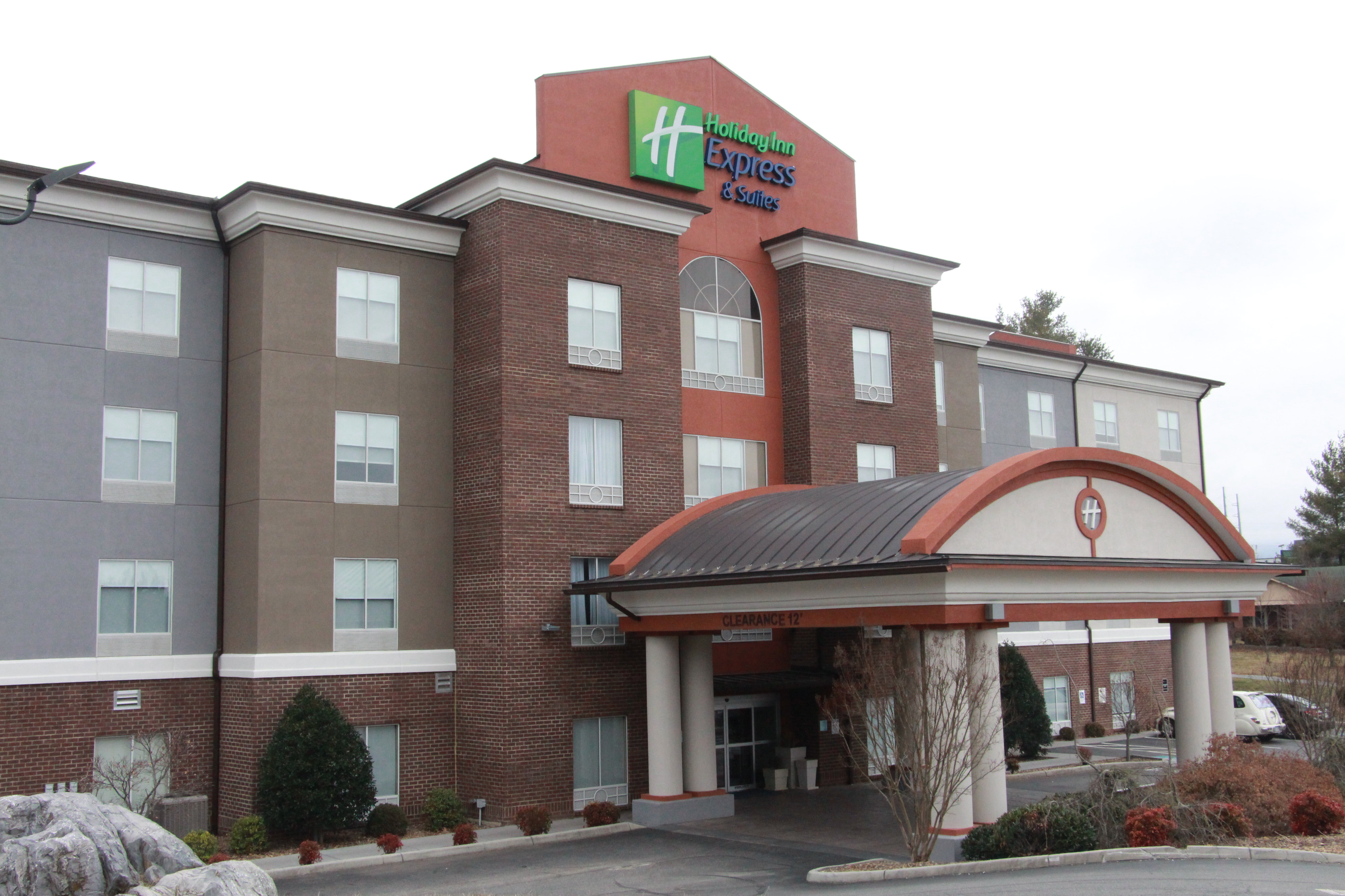 holiday inn express and suites wytheville by ihg