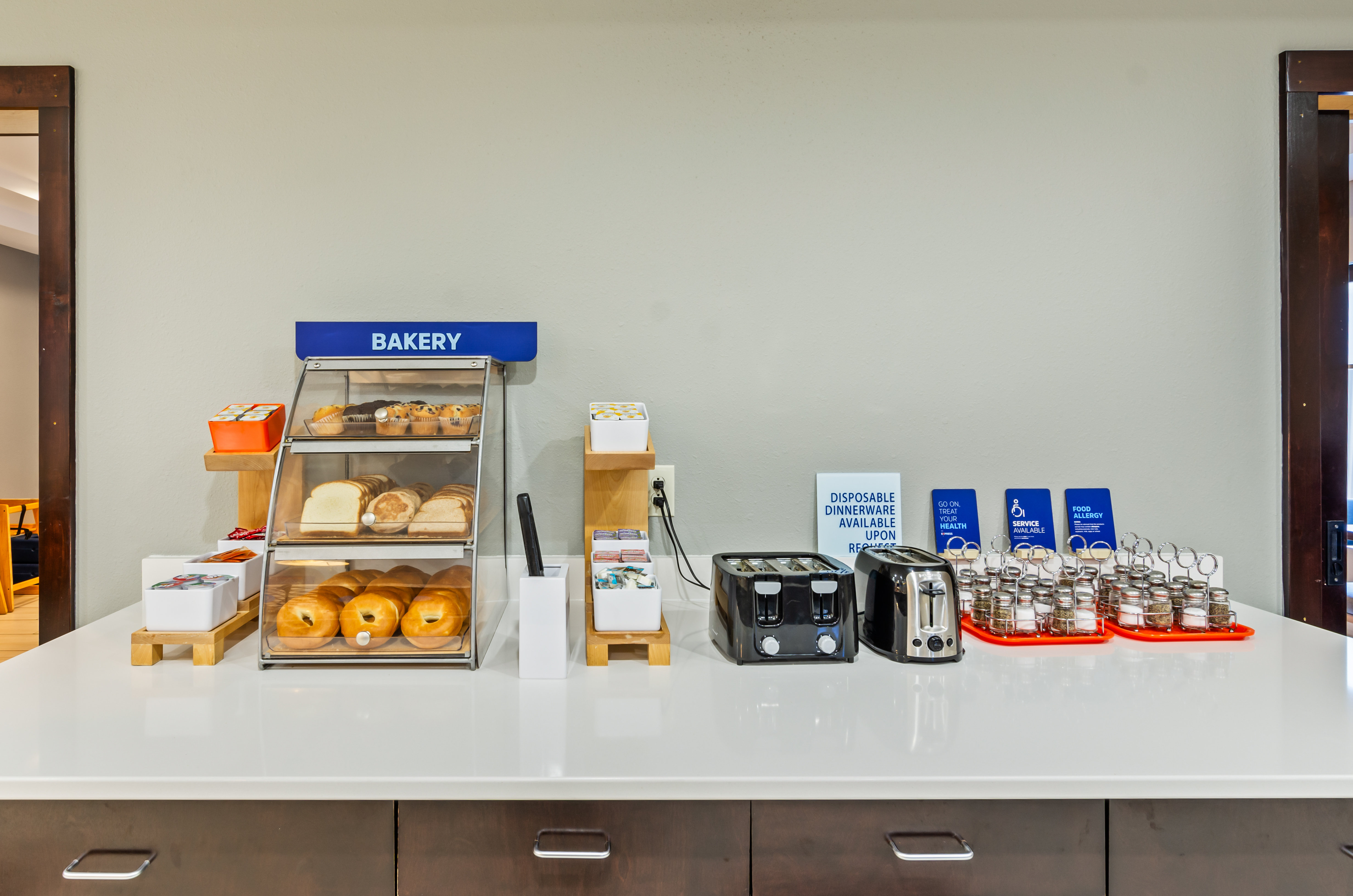 holiday inn express and suites wytheville by ihg