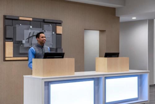 holiday inn express dumfries by ihg