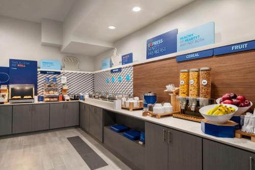 holiday inn express dumfries by ihg
