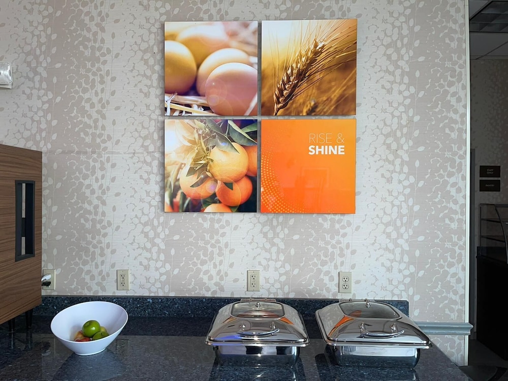 comfort inn and suites plainville foxboro