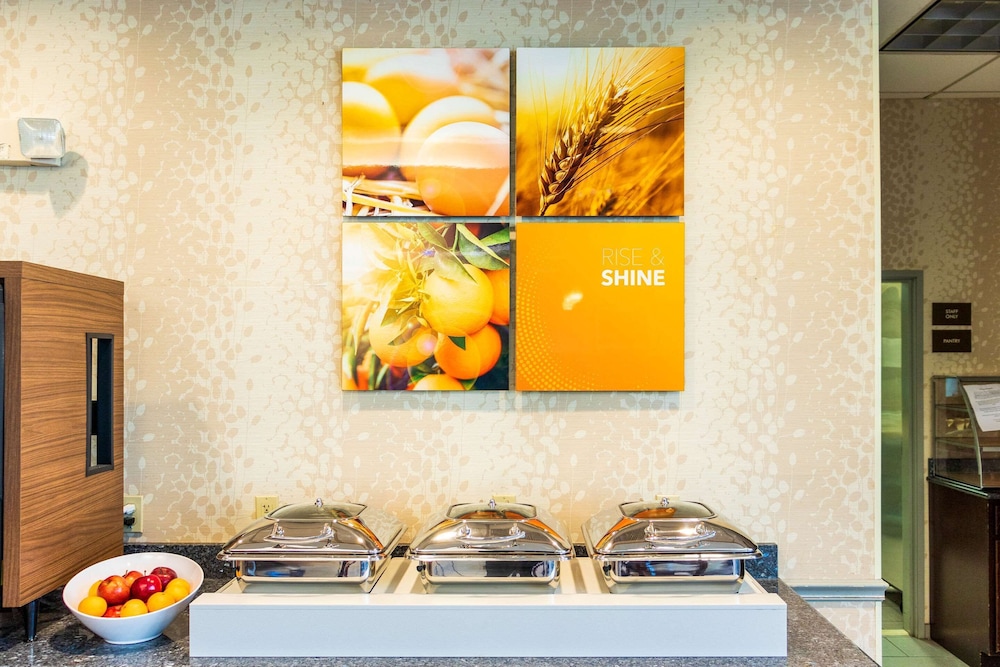 comfort inn and suites plainville foxboro