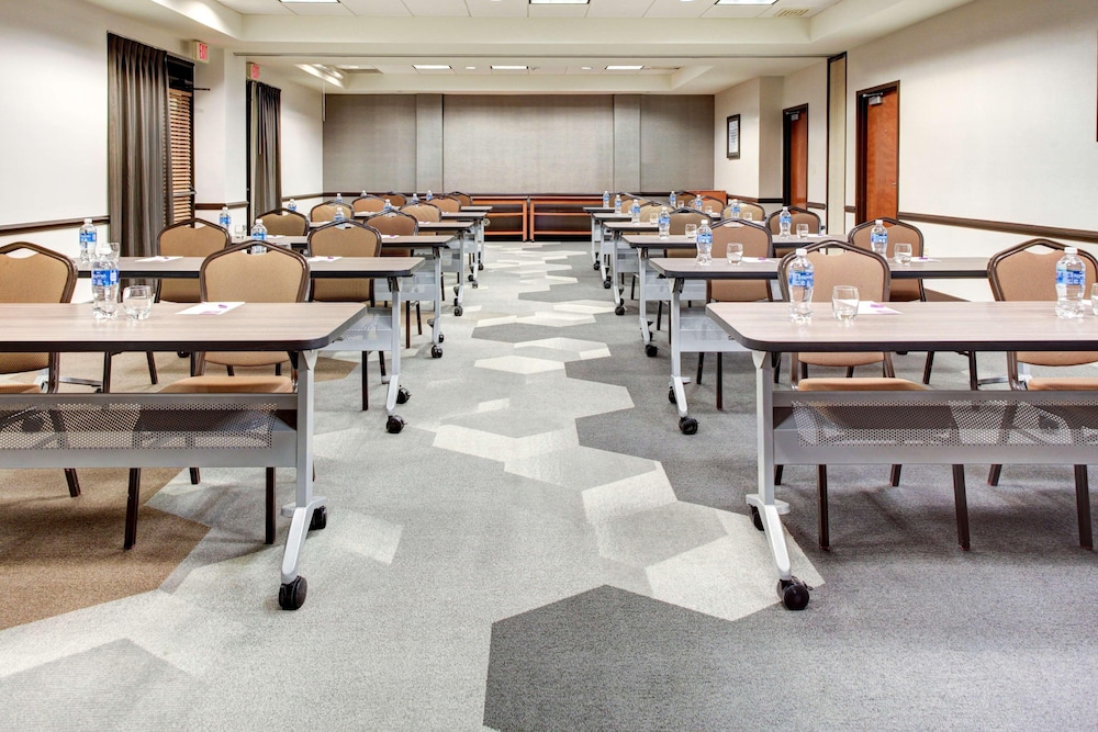 candlewood suites cincinnati northeast mason an ihg hotel