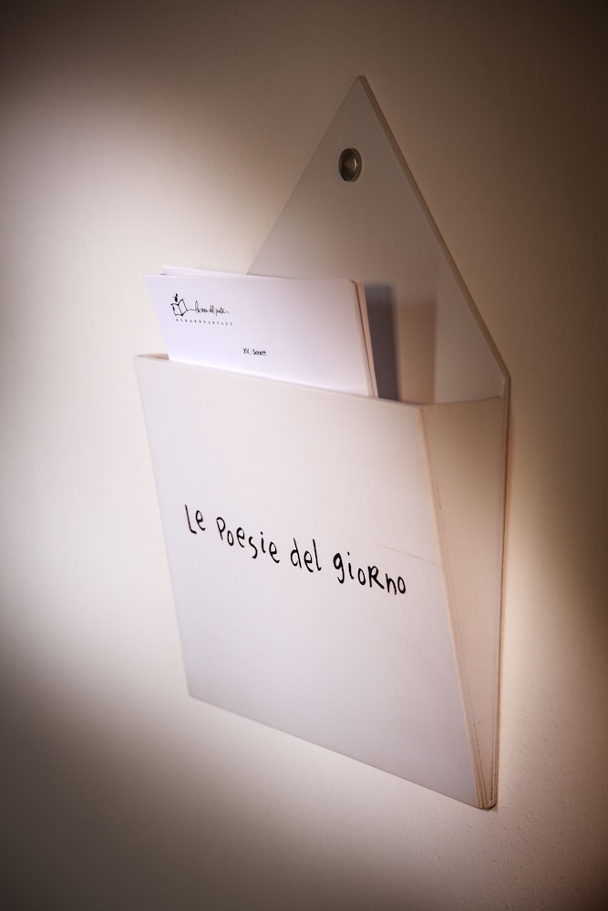 la casa del poeta enna pergusa