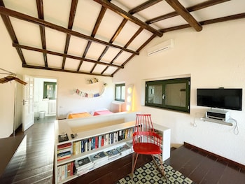 la casa del poeta enna pergusa