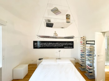 la casa del poeta enna pergusa