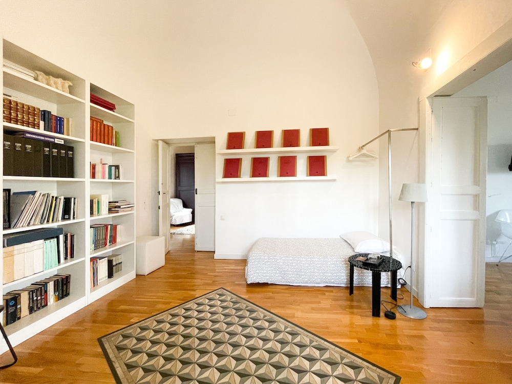 la casa del poeta enna pergusa