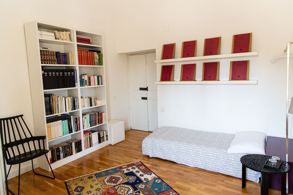 la casa del poeta enna pergusa