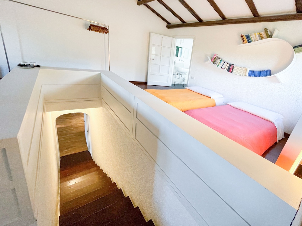 la casa del poeta enna pergusa