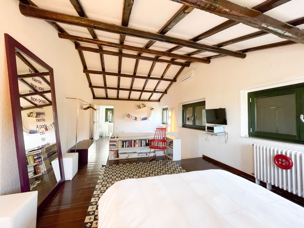 la casa del poeta enna pergusa