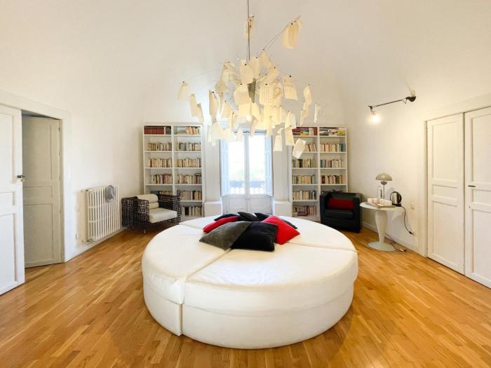 la casa del poeta enna pergusa