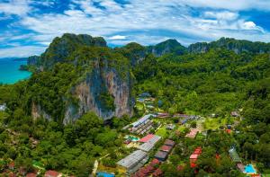 Diamond Cave Resort,,3 star