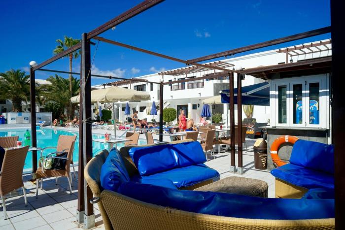 apartamentos plaza azul