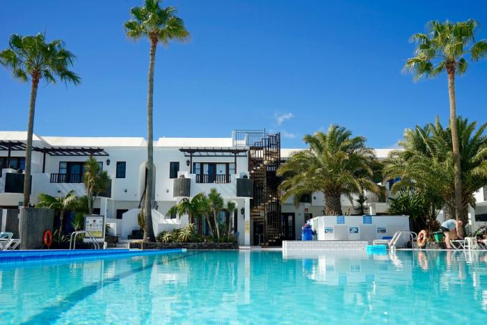 apartamentos plaza azul