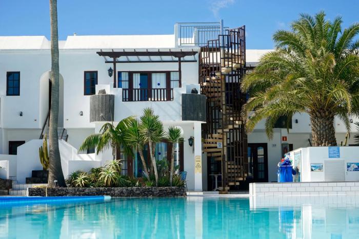 apartamentos plaza azul