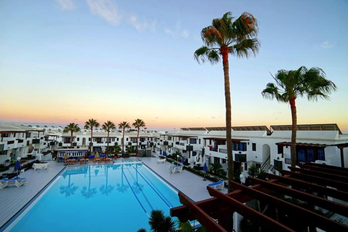 apartamentos plaza azul