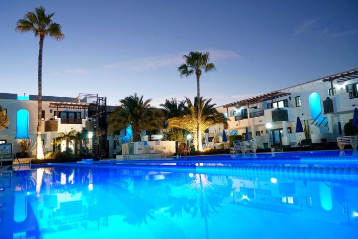 apartamentos plaza azul
