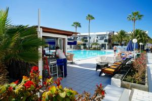 apartamentos plaza azul