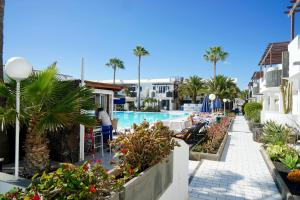 apartamentos plaza azul