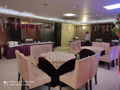 hotel yugantar and banquets